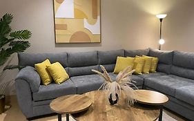 Vera 1 Apartment شقه أنيقه بالخبر بثلاث غرف نوم وصاله تتسع ل 6 اشخاص